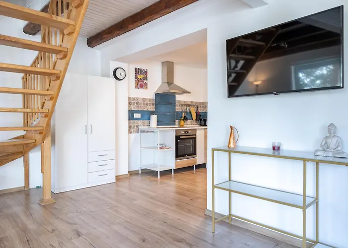 Nemes Dulo Vendeghaz בית נופש